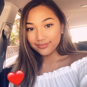 Meet your Posher, Carmella